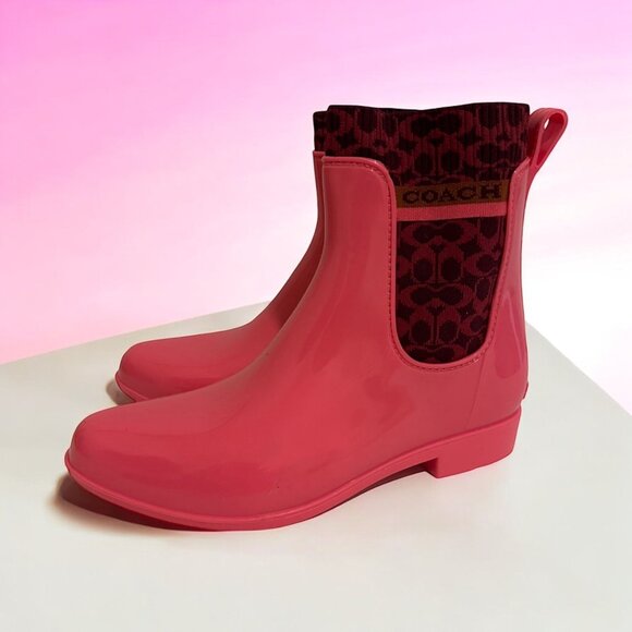 COACH Pink Rubber Logo Rain Boots Size 8 NEW New without box - Picture 1 of 7